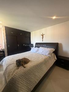 Apartamento en venta en Loma De Los Bernal, Medellín · foto 6 de 11
