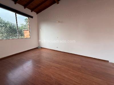 Apartamento en venta en Loma Del Escobero, Envigado · foto 17 de 20
