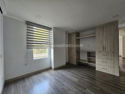 Apartamento de 1 alcoba en venta en Cristales, Cali, 65 m² · foto 2 de 13