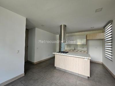 Apartamento de 1 alcoba en venta en Cristales, Cali, 65 m² · foto 8 de 13