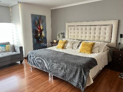 Apartamento de 4 alcobas en venta en Los Balsos 1, Medellín, 250 m² · foto 2 de 20