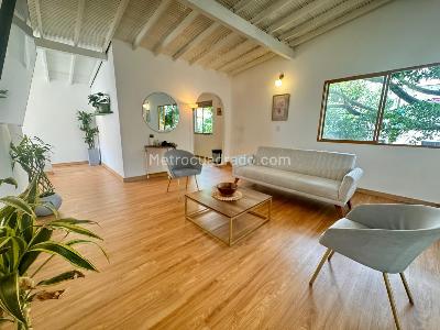 Casa de 4 alcobas en venta en La Floresta, Medellín, 156 m² · foto 3 de 10