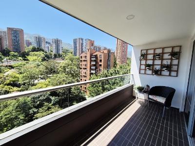 Apartamento de 2 alcobas en venta en Los Balsos 1, Medellín, 116 m² · foto 2 de 20