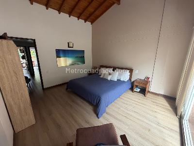 Casa de 3 alcobas en venta en Altos Del Poblado, Medellín, 200 m² · foto 7 de 15