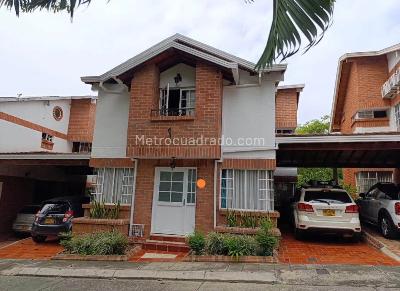 Casa de 4 alcobas en venta en El Bosque, Floridablanca, 387 m² · foto 10 de 10