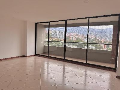 Apartamento de 3 alcobas en venta en La Frontera, Medellín, 114 m² · foto 3 de 18