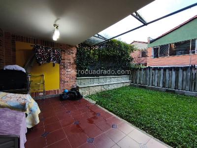 Casa de 4 alcobas en venta en Las Santas, Medellín, 284 m² · foto 13 de 20