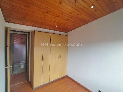 Apartamento en venta en Castilla, Bogotá · foto 7 de 19