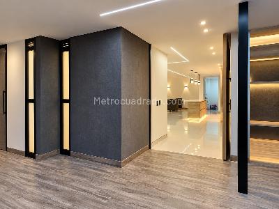 Casa de 3 alcobas en venta en Ciudad 2000, Cali, 239 m² · foto 2 de 9