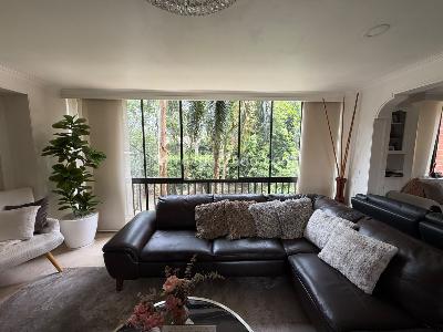 Apartamento de 3 alcobas en venta en El Diamante 2, Medellín, 150 m² · foto 3 de 20