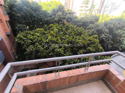 Apartamento en venta en Castropol, Medellín · foto 3 de 10