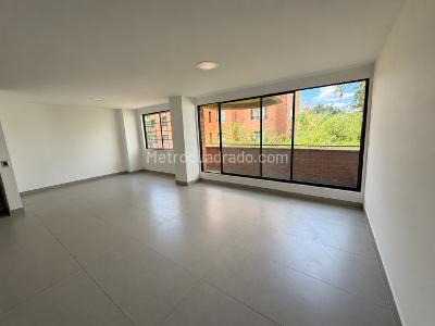 Apartamento en venta en Oviedo, Medellín · foto 5 de 20