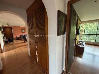 Apartamento de 3 alcobas en venta en Los Balsos 1, Medellín, 129 m² · foto 9 de 20