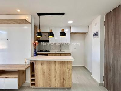 Apartamento de 3 alcobas en venta en Santa Ana, Bello, 55 m² · foto 2 de 13