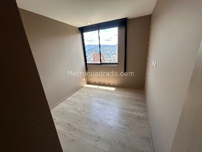 Apartamento de 2 alcobas en arriendo en Altos Del Poblado, Medellín, 80 m² · foto 8 de 16