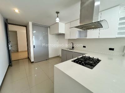 Apartamento de 2 alcobas en venta en Cerro Cristales, Cali, 80 m² · foto 2 de 20