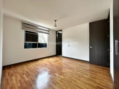 Apartamento de 2 alcobas en venta en Cerro Cristales, Cali, 80 m² · foto 9 de 20