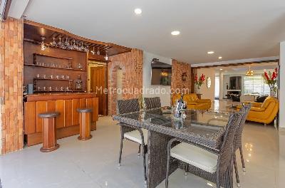 Casa de 4 alcobas en arriendo en Loma Cola Del Zorro, Medellín, 250 m² · foto 7 de 20