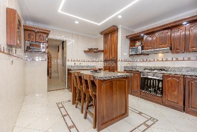 Casa de 4 alcobas en venta en Loma Cola Del Zorro, Medellín, 250 m² · foto 9 de 20