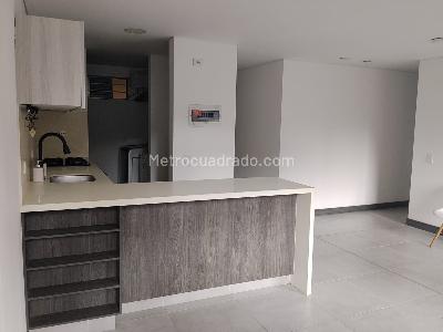 Apartamento de 3 alcobas en arriendo en Ciudad Del Rio, Medellín, 84 m² · foto 2 de 15