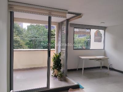 Apartamento de 3 alcobas en arriendo en Ciudad Del Rio, Medellín, 84 m² · foto 3 de 15