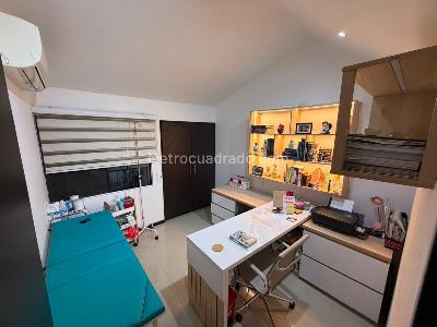 Casa de 5 alcobas en venta en La Hacienda, Cali, 150 m² · foto 9 de 17