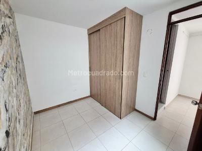 Casa de 2 alcobas en venta en Pajarito, Medellín, 40 m² · foto 12 de 16