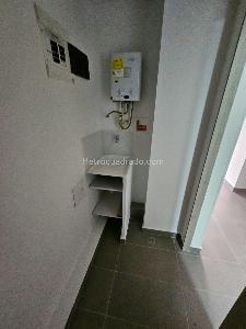 Apartamento de 3 alcobas en arriendo en Loma De Los Bernal, Medellín, 55 m² · foto 10 de 10