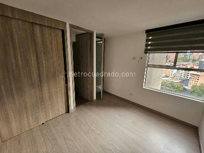 Apartamento de 3 alcobas en arriendo en Loma De Los Bernal, Medellín, 55 m² · foto 4 de 10