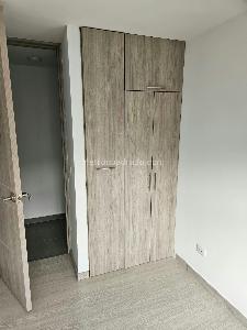 Apartamento de 3 alcobas en arriendo en Loma De Los Bernal, Medellín, 55 m² · foto 6 de 10