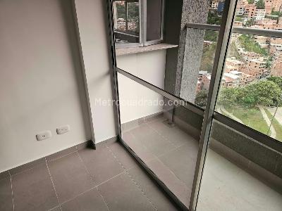 Apartamento de 3 alcobas en arriendo en Loma De Los Bernal, Medellín, 55 m² · foto 7 de 10