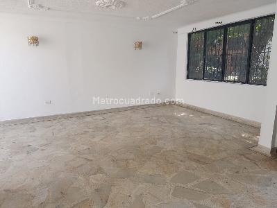 Casa de 4 alcobas en venta en La Flora, Cali, 312 m² · foto 3 de 19