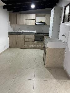 Casa de 4 alcobas en venta en Calasanz Parte Baja, Medellín, 200 m² · foto 2 de 14