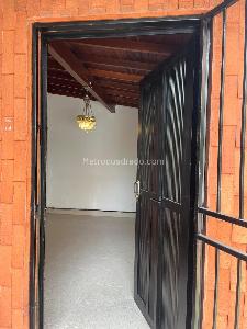 Casa de 4 alcobas en venta en Calasanz Parte Baja, Medellín, 200 m² · foto 9 de 14