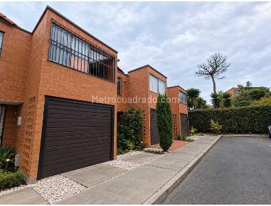 Casa de 3 alcobas en venta en San Antonio De Pereira, Rionegro, 108 m² · foto 2 de 20