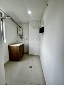 Apartamento en arriendo en Belen, Medellín · foto 7 de 19