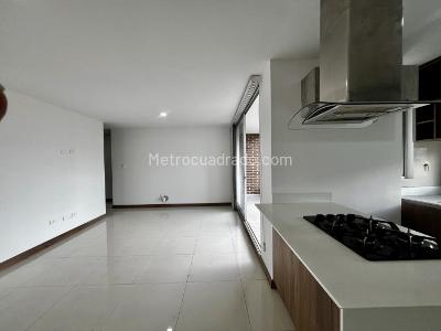 Apartamento en arriendo en Belen, Medellín · foto 11 de 19