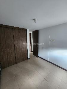 Apartamento de 3 alcobas en venta en Suramericana, Medellín, 72 m² · foto 5 de 10