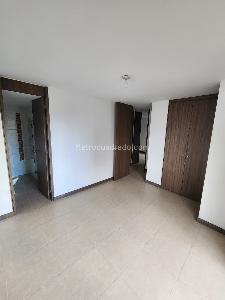 Apartamento de 3 alcobas en venta en Suramericana, Medellín, 72 m² · foto 7 de 10