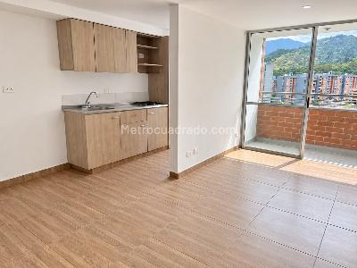 Apartamento de 3 alcobas en venta en Santa Maria 2, Itagüí, 64 m² · foto 2 de 9