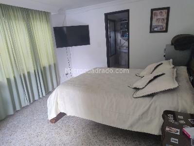 Casa de 3 alcobas en venta en Alcala, Envigado, 175 m² · foto 19 de 20