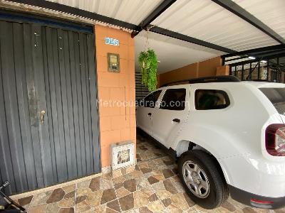 Casa de 3 alcobas en venta en Parques De La Italia, Palmira, 150 m² · foto 16 de 17