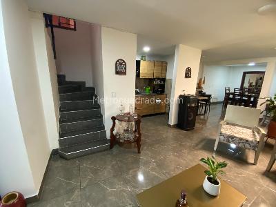 Casa de 3 alcobas en venta en Parques De La Italia, Palmira, 150 m² · foto 2 de 17