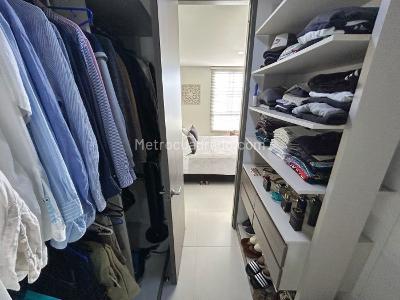 Apartamento de 3 alcobas en venta en Cristales, Cali, 123 m² · foto 13 de 19