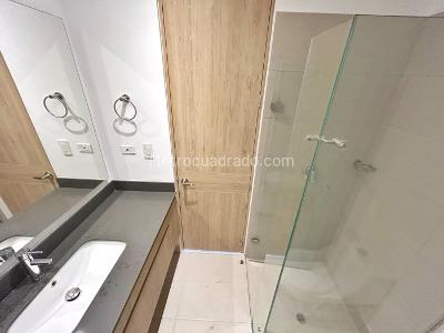 Apartamento de 3 alcobas en venta en Cristales, Cali, 123 m² · foto 17 de 19