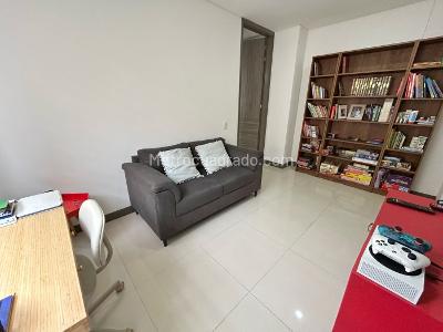 Apartamento de 3 alcobas en venta en Cristales, Cali, 142 m² · foto 12 de 20
