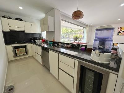 Apartamento de 3 alcobas en venta en Cristales, Cali, 142 m² · foto 5 de 20