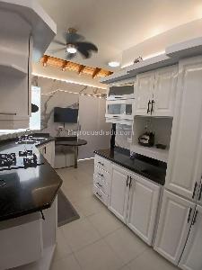 Casa de 3 alcobas en venta en Lagos Del Cacique, Bucaramanga, 218 m² · foto 12 de 20
