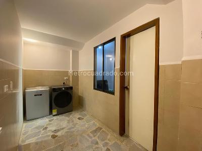 Apartamento en arriendo en Altos Del Poblado, Medellín · foto 11 de 16