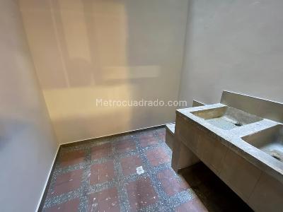 Apartamento en arriendo en Altos Del Poblado, Medellín · foto 16 de 16